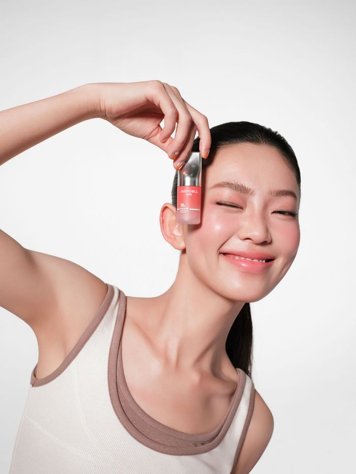 谷雨首个快闪空间亮相上海	，蓝瓶咖啡跨界联名Marimekko｜是日美好事物  第13张